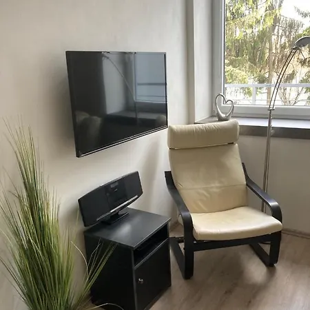 Apartment Near The Pond *