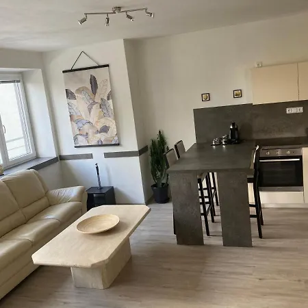 Apartment Near The Pond